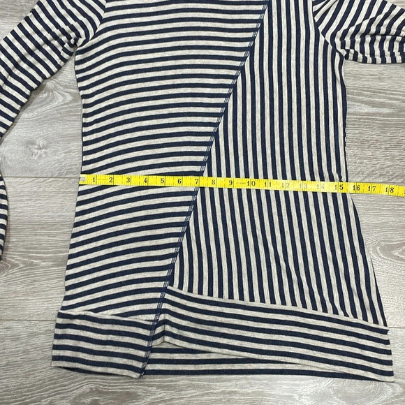 NWOT Cabi #3228 Ernest Knit Long Sleeve Tee Tunic Top Navy Oatmeal Striped XS - Picture 8 of 16